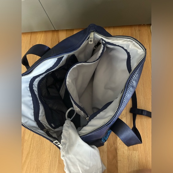 Lululemon Bag - Picture 10 of 10